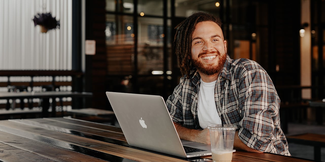 How to Become a Copywriter