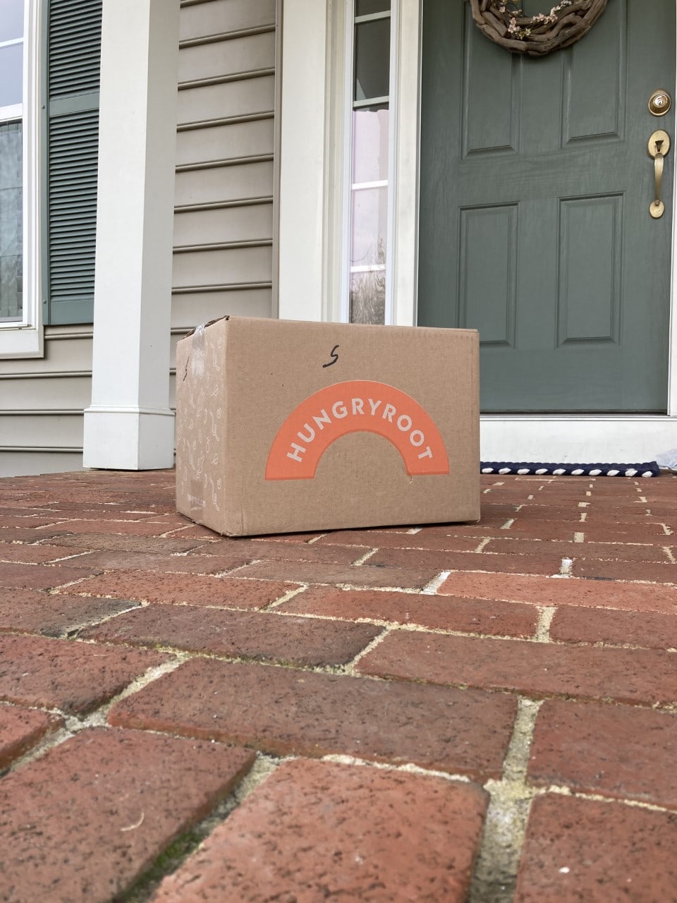 Hungryroot delivery box on my porch